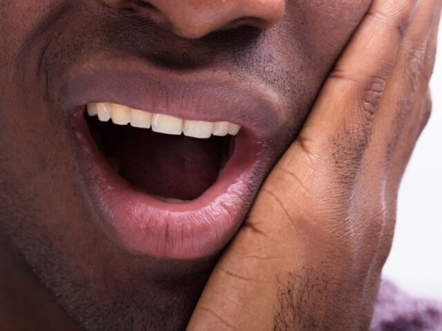 Signs a Toothache Is a Dental Emergency